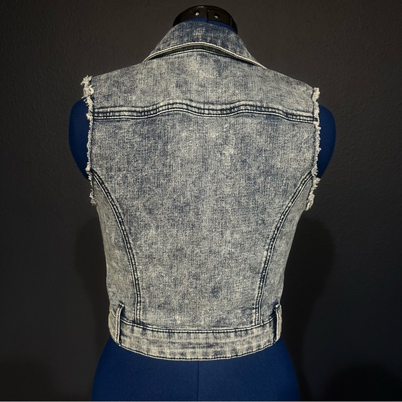 Guess jean vest size S - Picture 2 of 4